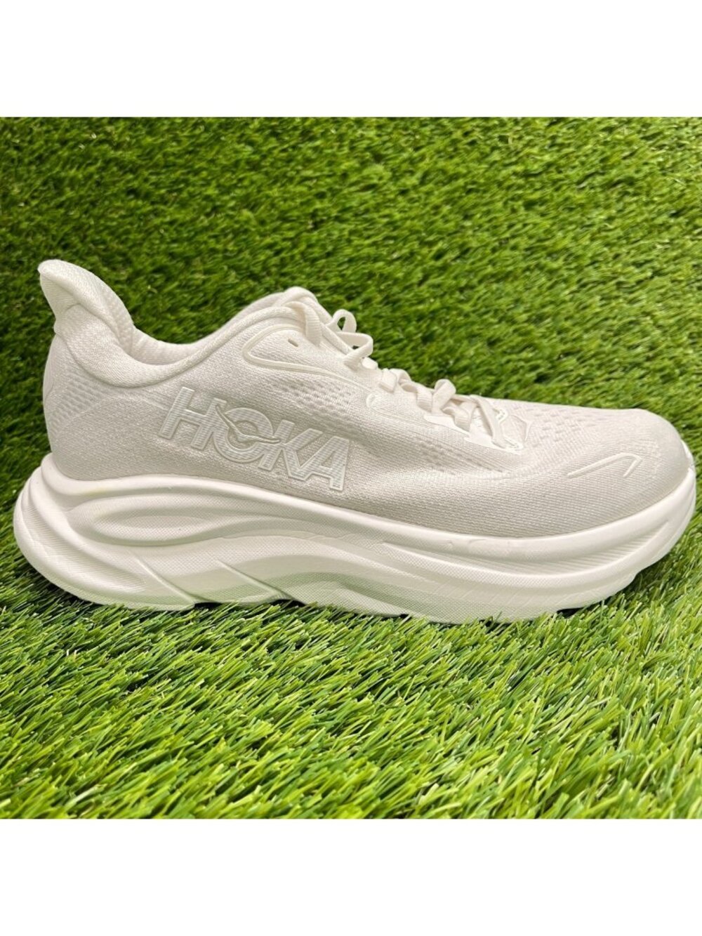 Hoka One One Clifton 10 Womens Size 7.5 White Athletic Running Shoes Sneakers
